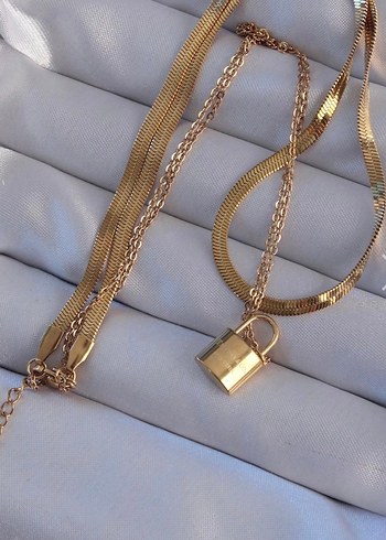 Çelik Zincirli Gold Renkli Kilit model Kolye - Görsel 2