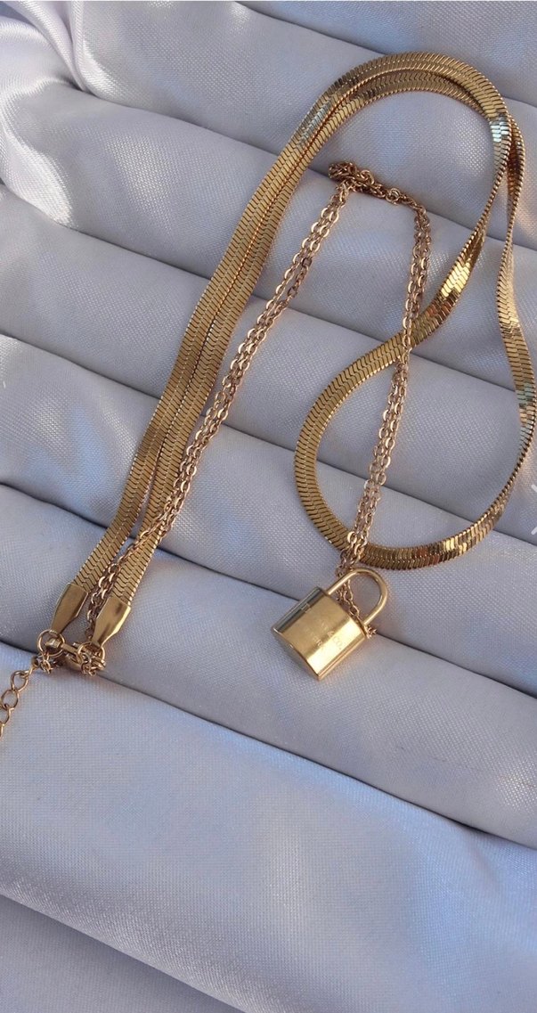 Çelik Zincirli Gold Renkli Kilit model Kolye - Görsel 2