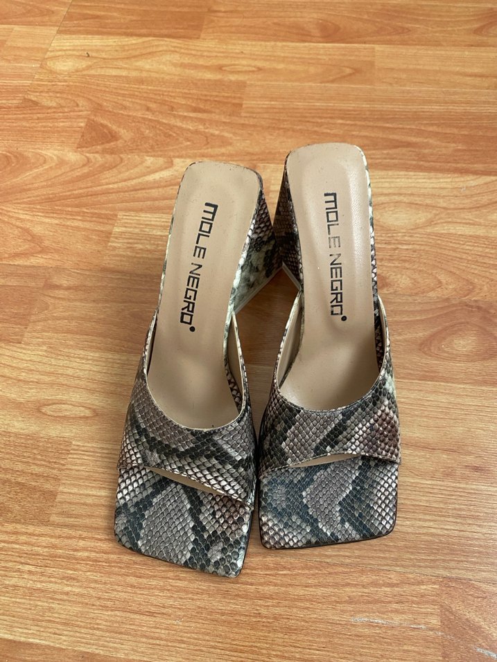 Yılan derisi topuklu terlik - Görsel 2