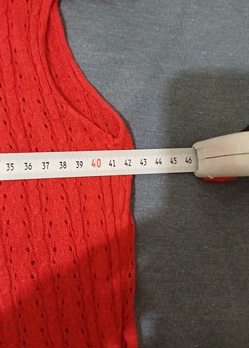 Kırmızı fırfır yaka  delikli Kolsuz Bolero - Görsel 11