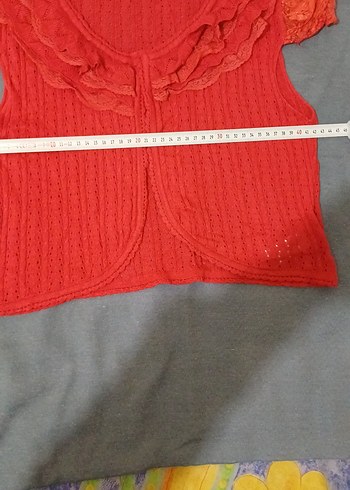 Kırmızı fırfır yaka  delikli Kolsuz Bolero - Görsel 10