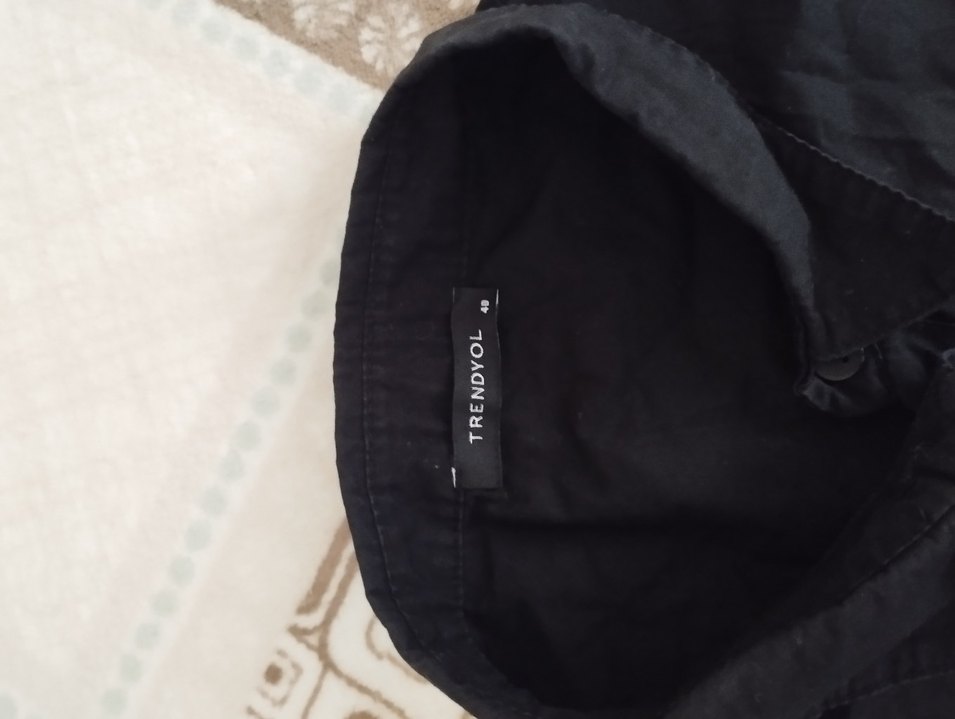 Siyah Düğmeli Keten Kadın Gömlek - Görsel 3