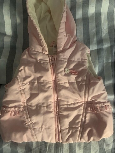 Babyclub marka C&A üretim Kapşonlu Yelek 3-6Ay