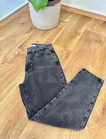 Zara mom jean