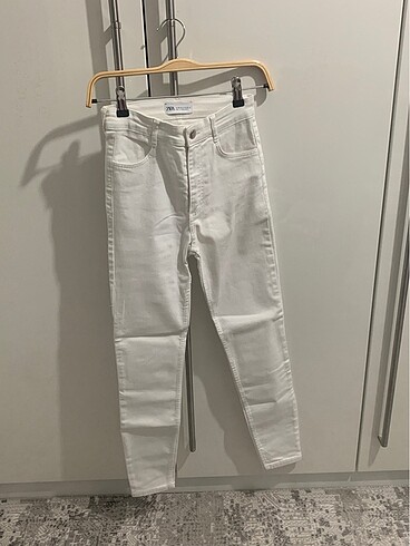 Zara beyaz jean