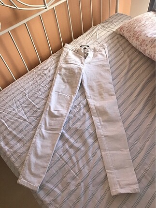 Pull and Bear pull and bear skinny beyaz yuksek bel pantolon