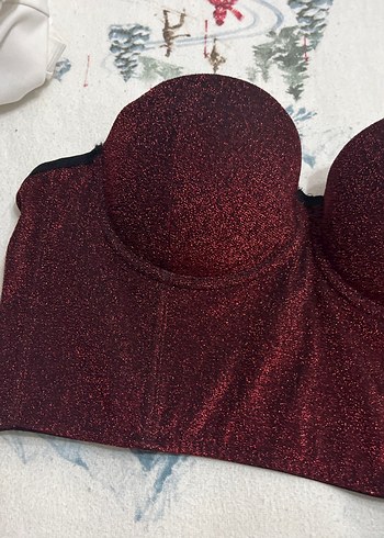 Parlak Kumaştan Straplez Bustiyer - Görsel 3