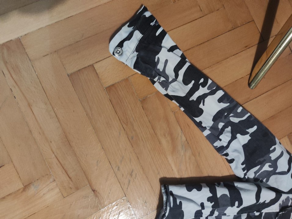 Gri Kamuflaj Desenli Kısa Kadın Ceket takim - Görsel 3