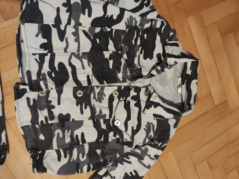 Gri Kamuflaj Desenli Kısa Kadın Ceket takim - Görsel 4