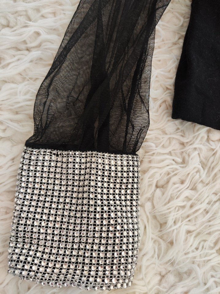 Siyah V kravuze yaka bluz - Görsel 3