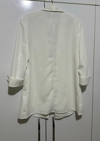 Beyaz Kadın Ofis Blazeri, Kısa Kollu, Düğmeli saten - Görsel 7