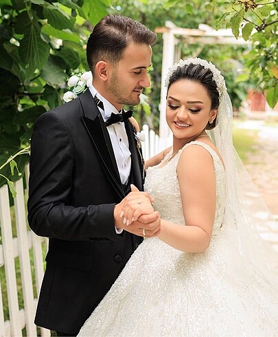  Beden İşlemeli duvak