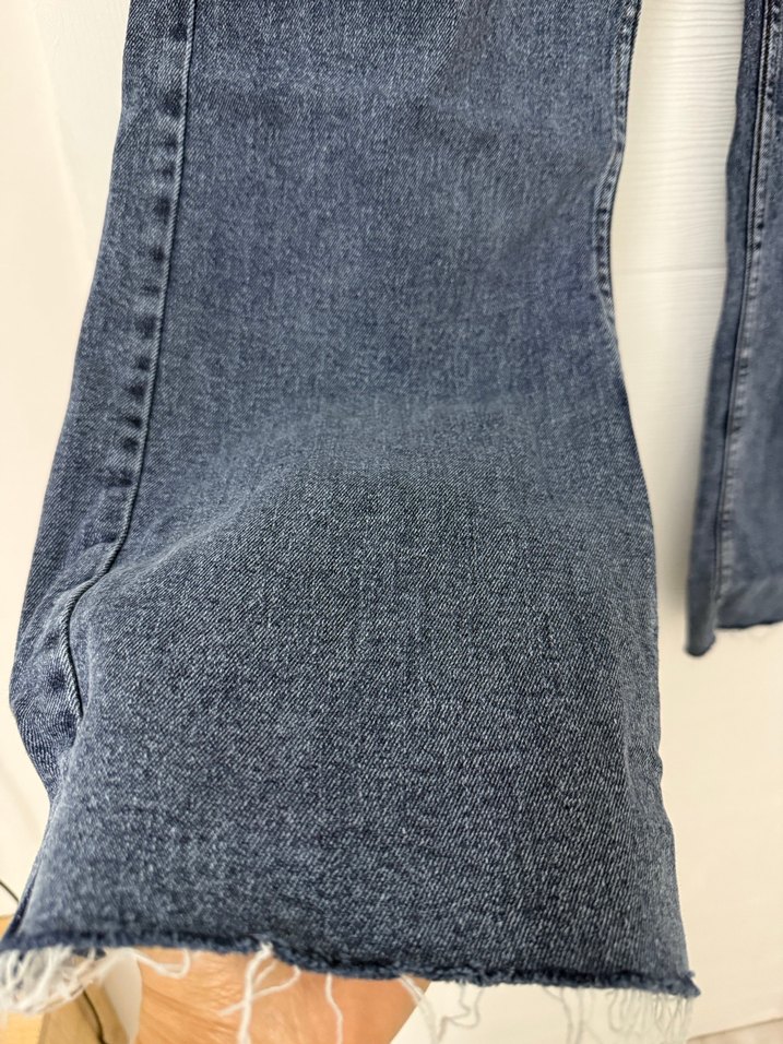 Bel Detaylı Mavi Midi Boy Kadın Kot Pantolon - Görsel 3