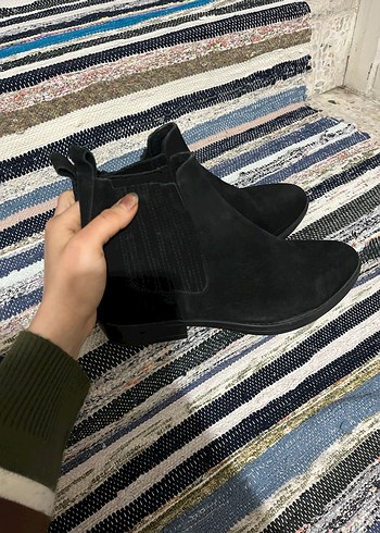 Siyah Süet Kadın Blok Topuklu Bot - Görsel 5