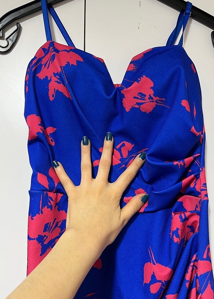 Detaylı elbise - Görsel 2