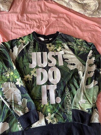 Nike unisex oversize sweatshirt