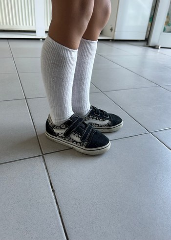 26 Beden beyaz Renk Çocuk vans