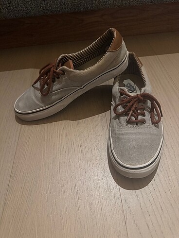 Vans 42