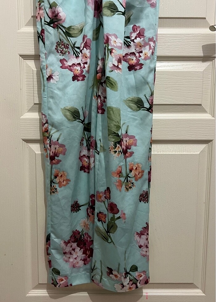 Saten Çiçekli Mango Abiye Tulum - Görsel 3