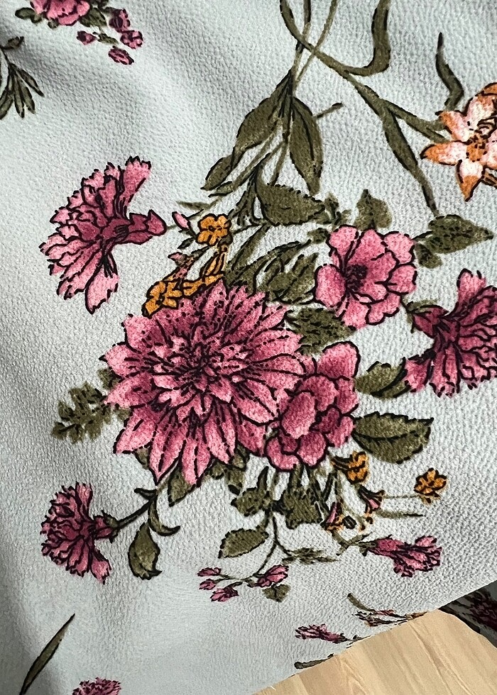 Çiçekli Kısa Elbise - Görsel 3