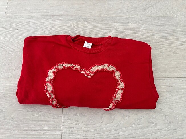 4 Yaş Beden kırmızı Renk Lc Waikiki Kırmızı Kalpli Sweat