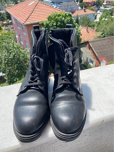 Bot ayakkabı