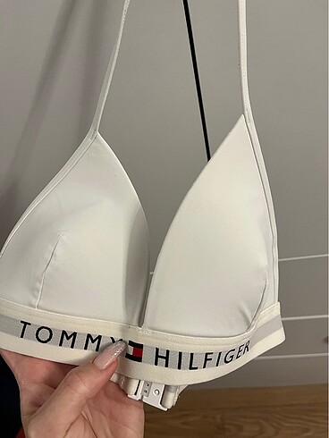 tommy bikini üstü