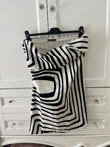 zara straplez elbise