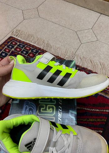 Adidas Erkek Çocuk Beyaz Renkli Cırtcırtlı Spor Ayakkabı - Görsel 5