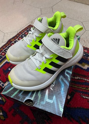 Adidas Erkek Çocuk Beyaz Renkli Cırtcırtlı Spor Ayakkabı - Görsel 2