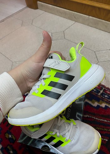 Adidas Erkek Çocuk Beyaz Renkli Cırtcırtlı Spor Ayakkabı - Görsel 6