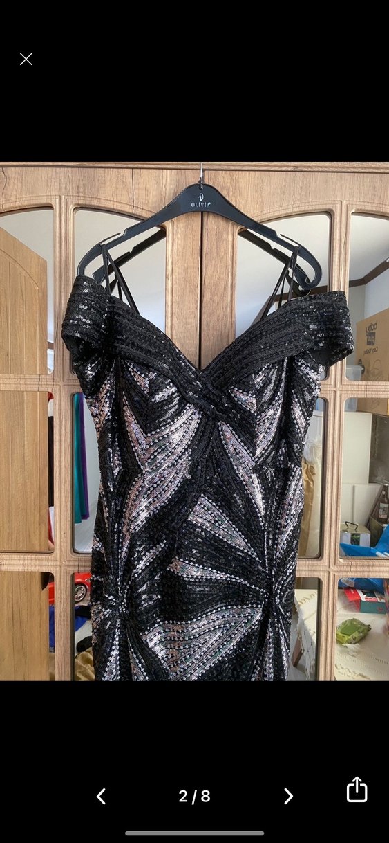 V Yaka Siyah Desenli Uzun Abiye Elbise - Görsel 2