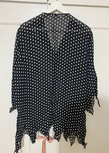 İnci Detaylı Siyah Puantiyeli Dirsek Kollu Bluz - Görsel 7