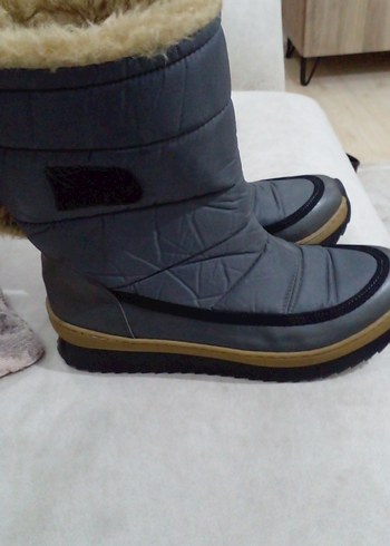 Gri kadın  kar ve kayak  Botu Tokalı - Görsel 4