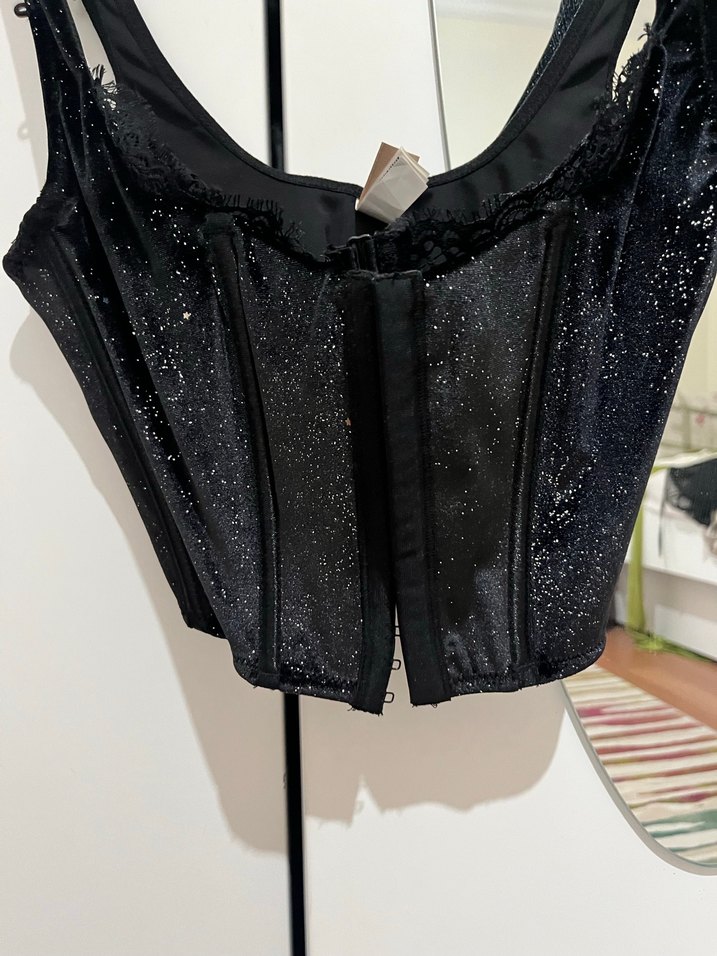 Dantel Detaylı Siyah Gotik Mini Büstiyer - Görsel 5