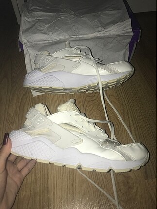 40 Beden beyaz Renk Nike Huarache Spor Ayakkabı