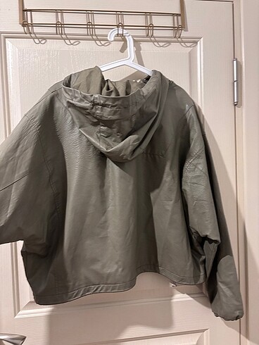 Pull and bear yağmurluk - Görsel 6