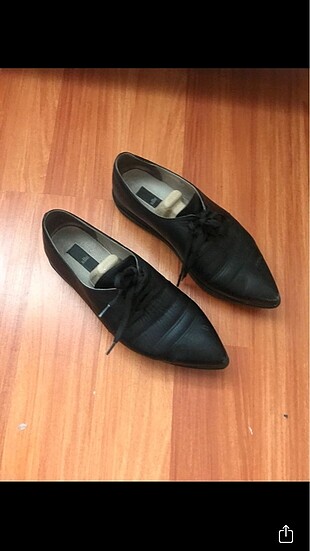 Siyah ayakkabı