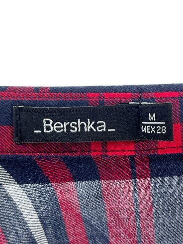 m Beden çeşitli Renk Bershka Gömlek %70 İndirimli.
