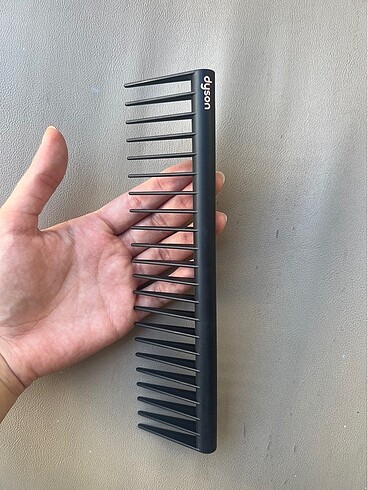  Beden Dyson saç tarağı ve fırçası