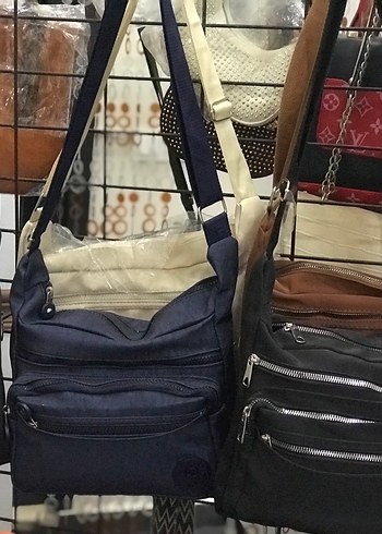 Kadın Siyah Fermuarlı Çapraz Çanta - Görsel 3