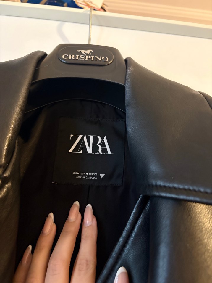 Zara Siyah Kemerli Kısa Deri Biker Ceket - Görsel 2