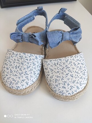 H&M 23 numara kız sandalet