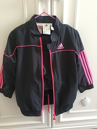 Adidas 2-3 yaş eşofman takımı