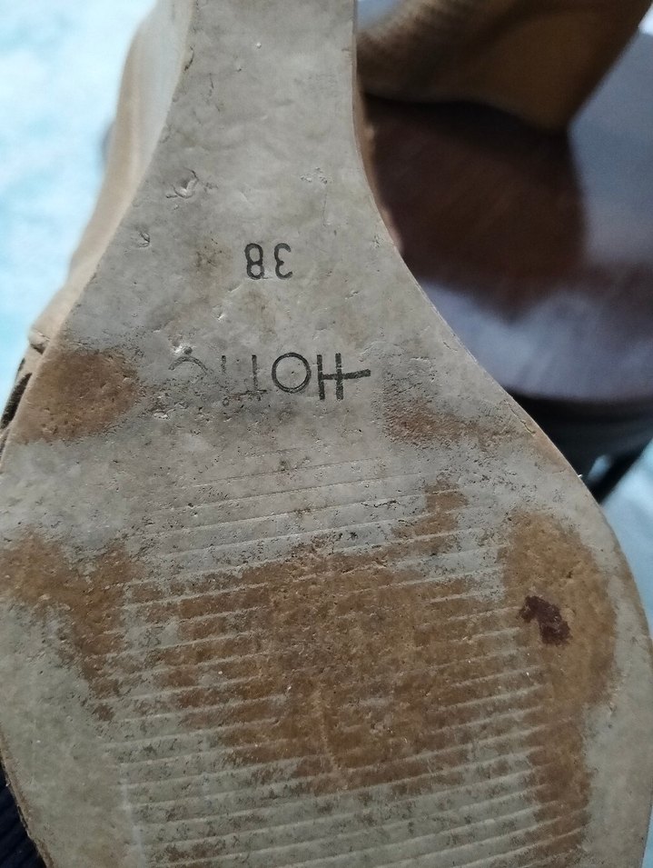 Deri Kadın Dolgu Topuklu Sandalet hotiç marka 38 numara - Görsel 3