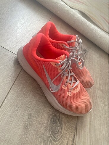 orijinal nike pembe spor ayakkabı