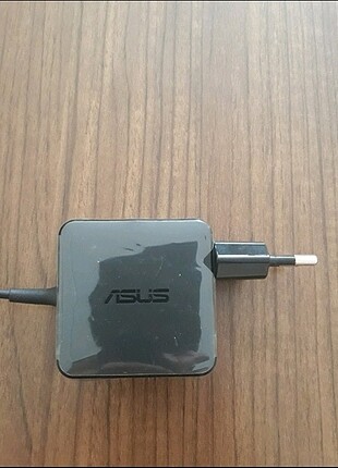 Asus Notebook Şarj Adaptörü