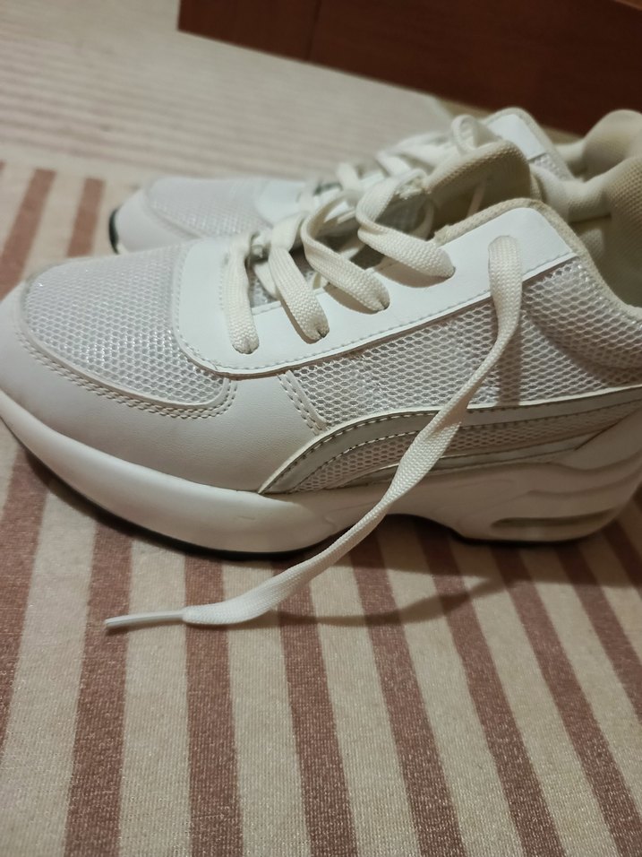 Beyaz Gri Dolgu Topuklu Spor Ayakkabı - Görsel 5