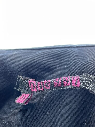 36 Beden siyah Renk PreLoved Trenchcoat %70 İndirimli.