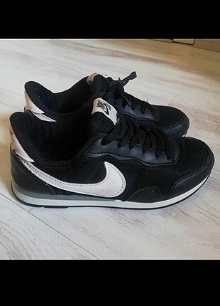 Nike spor ayakkabı 